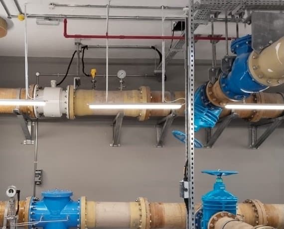 Valve manifold and pipework installation