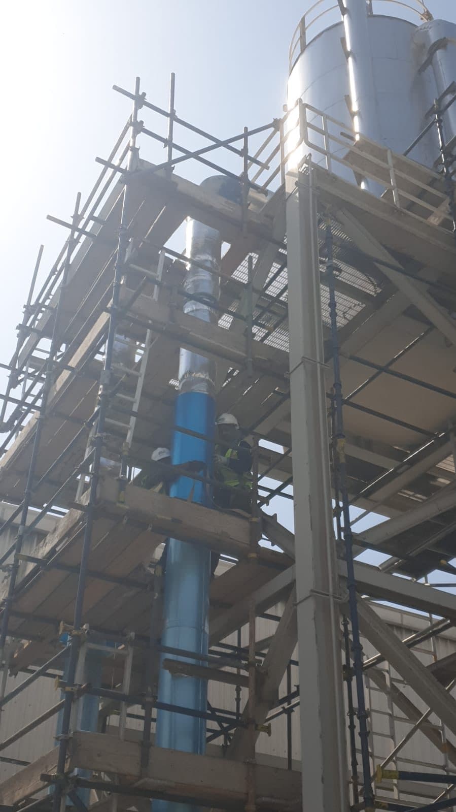 Insulation installation on plant pipework